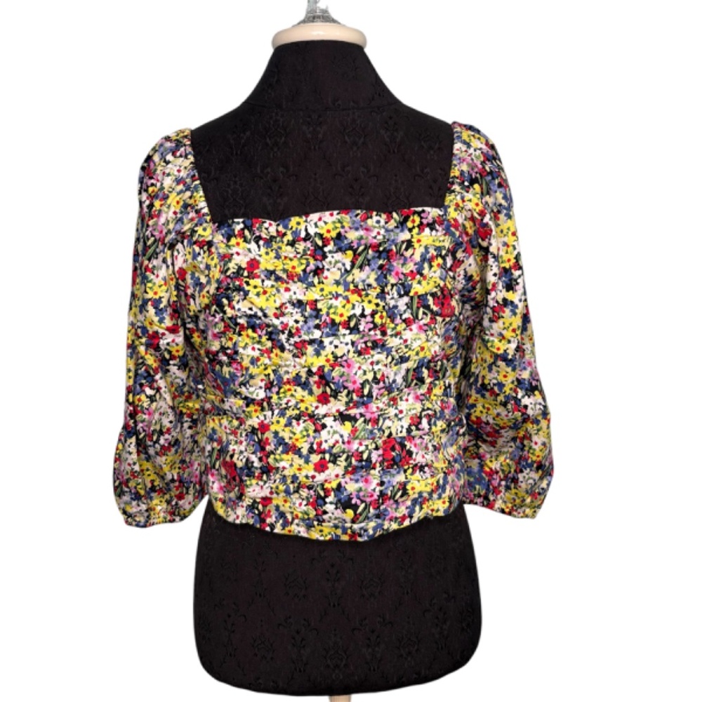 Dizzy Gal Floral Cropped Blouse
